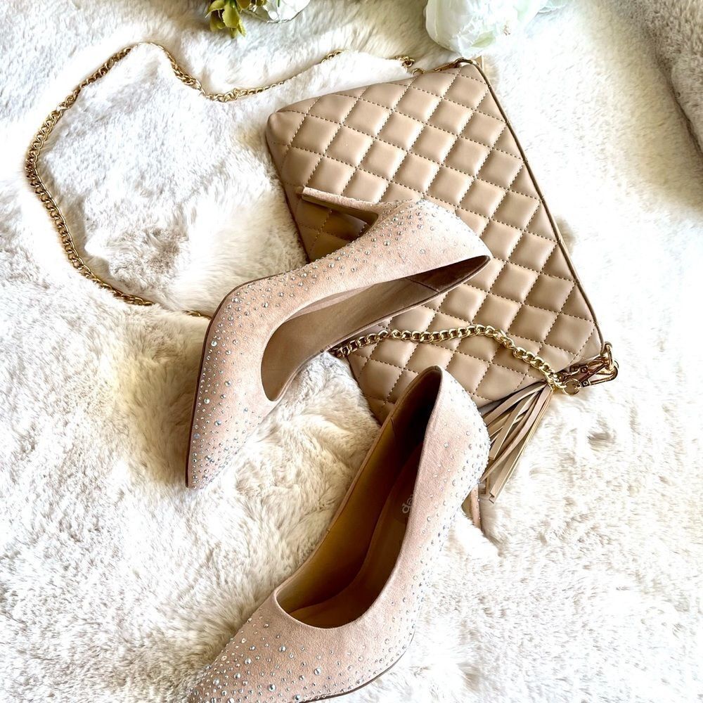 ♥️ Size 9 iridescent embellished suede pumps/heels, PRICE FIRM.